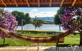 Tocas do Lago